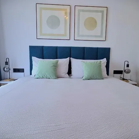 Casa Galene - Terrace & Heated Pool 아데제