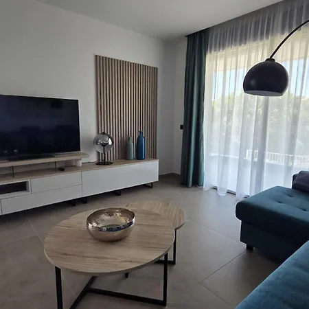 Casa Galene - Terrace & Heated Pool 아파트 아데제